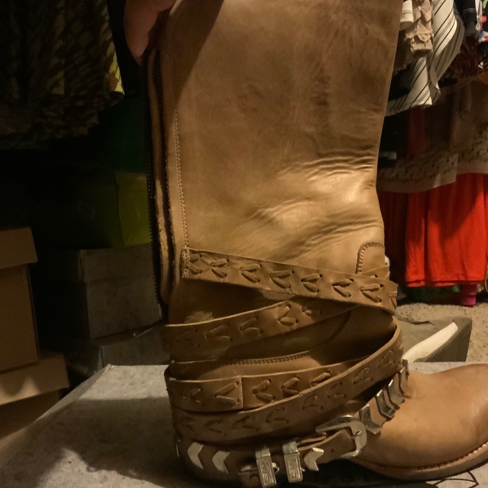 Freebird size 10